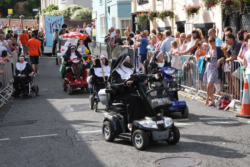Photo of Aldeburgh Carnival 2011