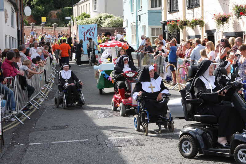 Photo of Aldeburgh Carnival 2011